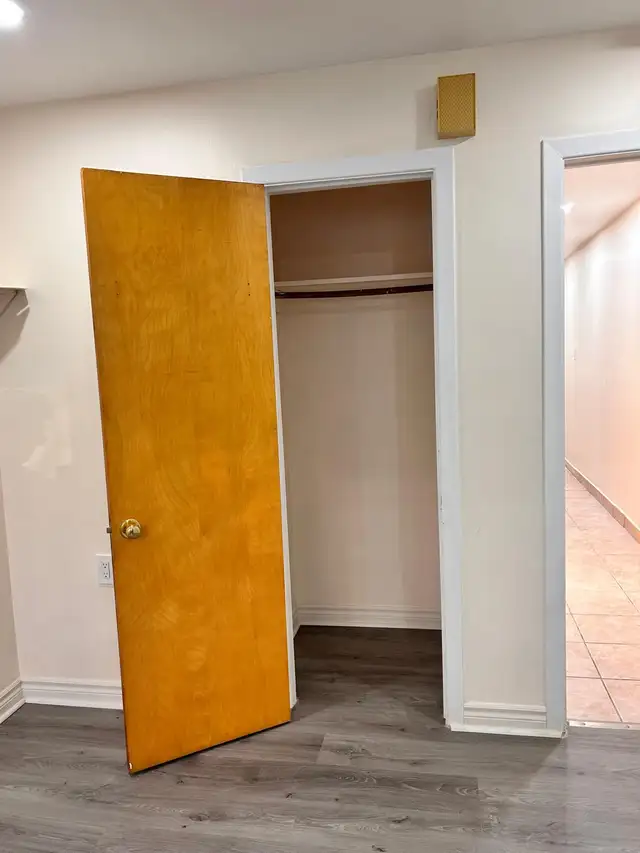 Studio for rent at the heart of the city in Long Term Rentals in City of Montréal - Image 3