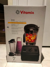 (Brand New) Vitamix E320 Explorian Blender bundle package