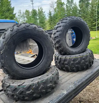 Take off from 2025 honda forman, 19kms on them before new tires came in. 25x8x12 25x10x12
