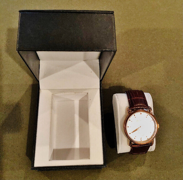 NEW-DESIGNER WRIST WATCH with Leather Band and Case NEW in Jewellery & Watches in Kitchener / Waterloo - Image 4