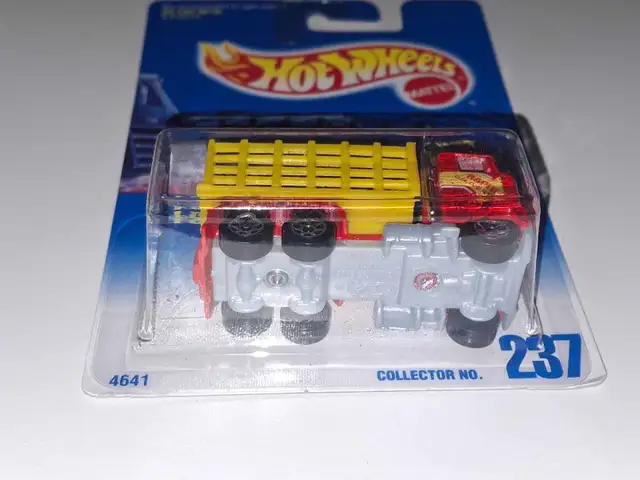 Ford Stake Bed Truck 1994 Hot Wheels Collector No 237 in Toys & Games in Guelph - Image 7