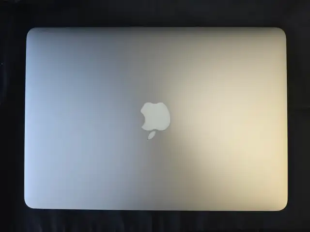 Apple Macbook Air 13 Pouce i5 128 GB in Laptops in City of Montréal - Image 3