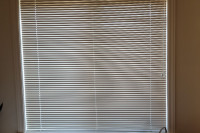Off white Blinds in excellent condition