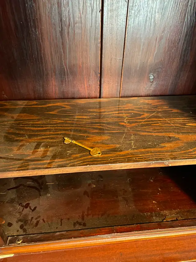 Antique Edwardian Cabinet in Hutches & Display Cabinets in City of Toronto - Image 9