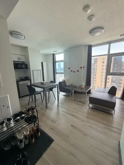 Summer Sublet Available – May to August (Female Only) I’m subletting my room in a 2 bed, 1 bath apar...