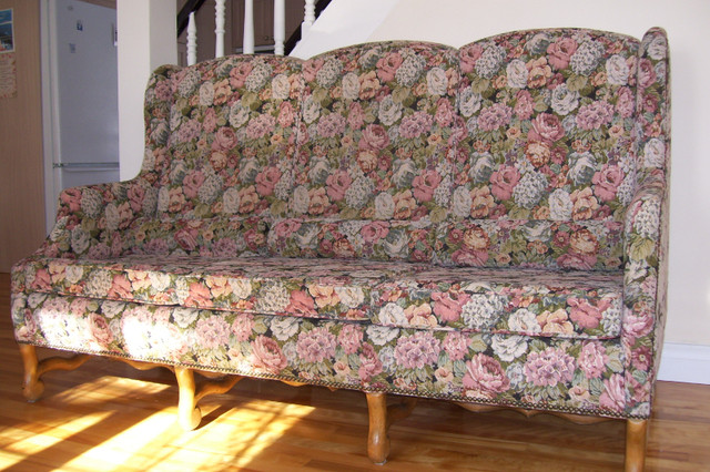 Ensemble de meubles de salon de style Louis X111... dans Sofas et futons  à Ville de Québec - Image 3