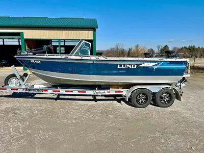 Baron 2100 - 21 Ft - Yamaha 4.3 ltr 204 horse INBOARD with Yamaha outdrive - 1993 Yamaha 9.9 kicker...