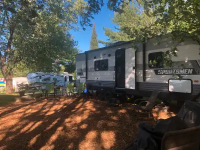 KZ Sportsmen SE travel trailer 260BHSE 28.6 feet. Highlights: Outside Storage Door Double-Size Bunks...