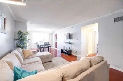 3 Bed 2 Bath 1 Den, Luxury Condo For Rent
