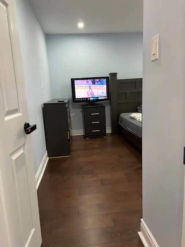 Gorgeous and Specious Room on 2nd Floor in Pickering for Rent