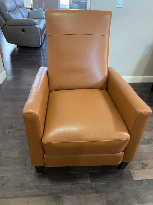 Barca Tan Top Grain Leather Pushback Recliner. Chairs & Recliners