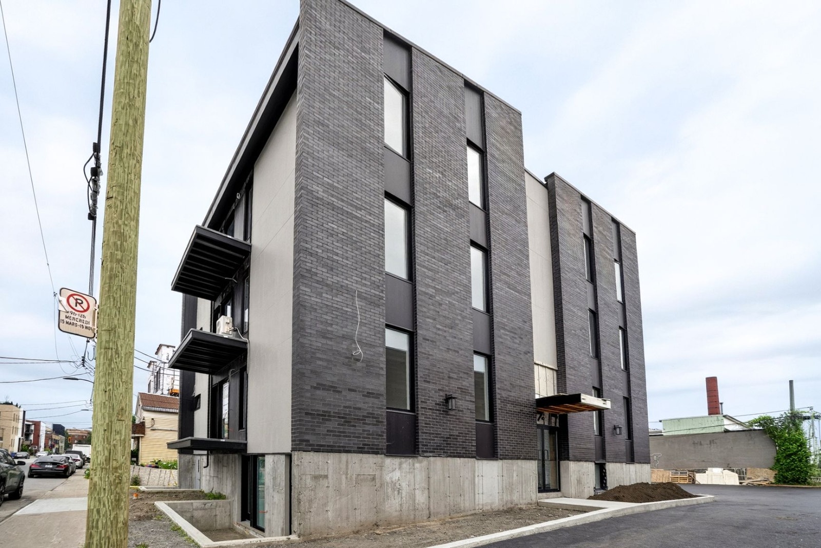 630 1re Avenue — photo 1
