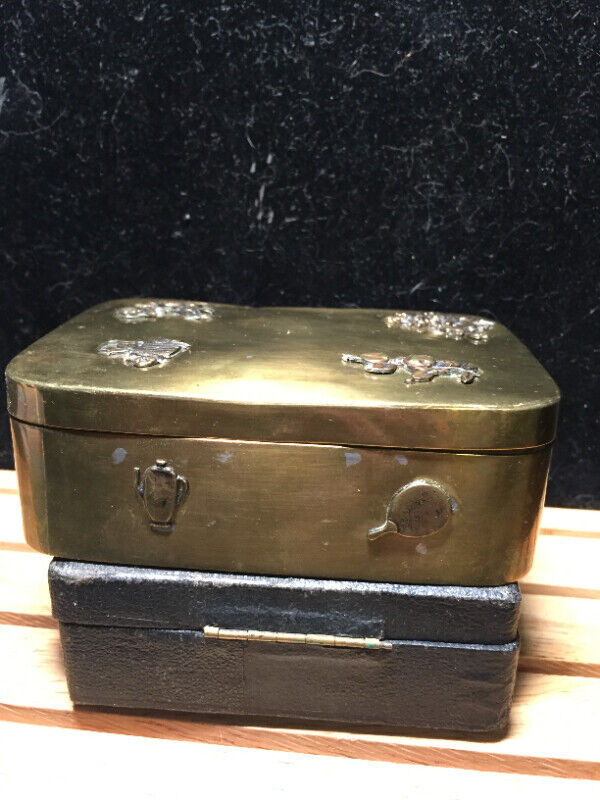 OLD CHINESE BRONZE METAL BOX in Arts & Collectibles in Vancouver