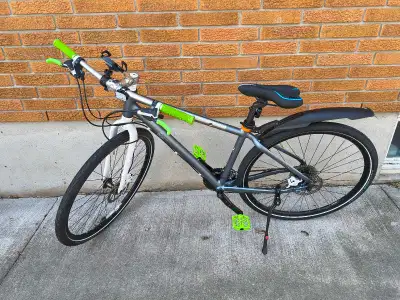 Giant Seek Hybrid Bike, View more