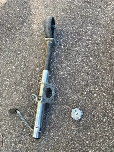 Trailer jack Came off a Shoreland trailer