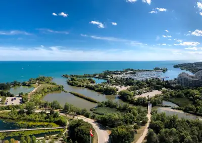 Beautiful One Bedroom Condo in Humber Bay with Water Views!!