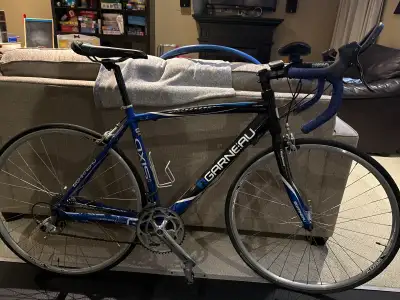 Louis Garneau Axis Road Bike + CycleOps Trainer – Size 56, View more