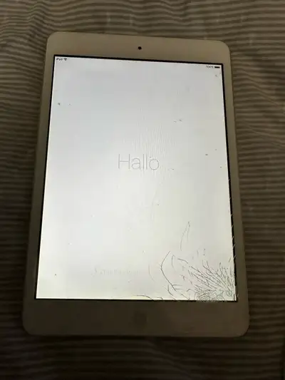 iPad Mini Broken glass but screen still works Model A1432 16Gb