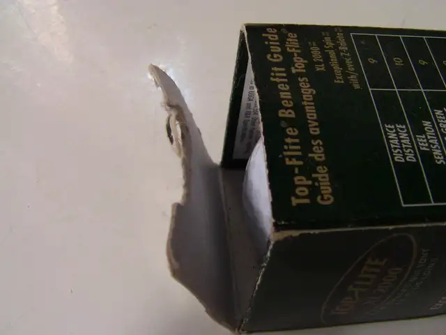 Nine Golf Balls - 10 pics in Arts & Collectibles in Ottawa - Image 7