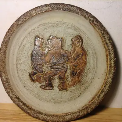 STUDIO POTTER Rod Maxwell Muir Stoneware Eskimo Dish Flat