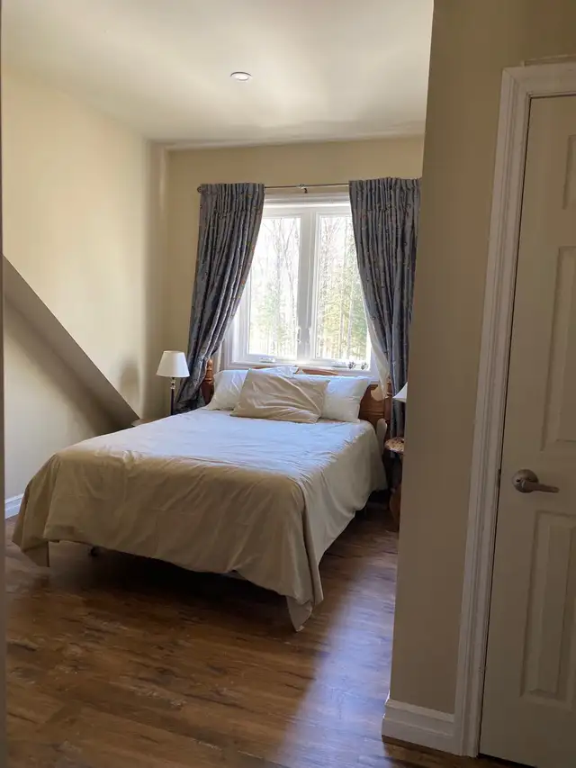 Room for Rent in Room Rentals & Roommates in Muskoka - Image 2
