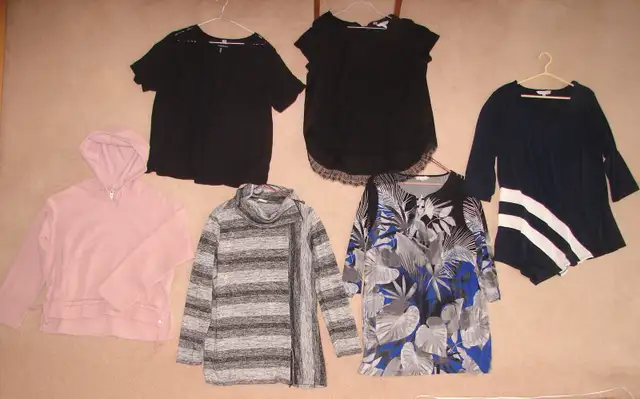 Ladies Tops - sz XXL, 1X, 2X in Women's - Tops & Outerwear in Strathcona County - Image 3