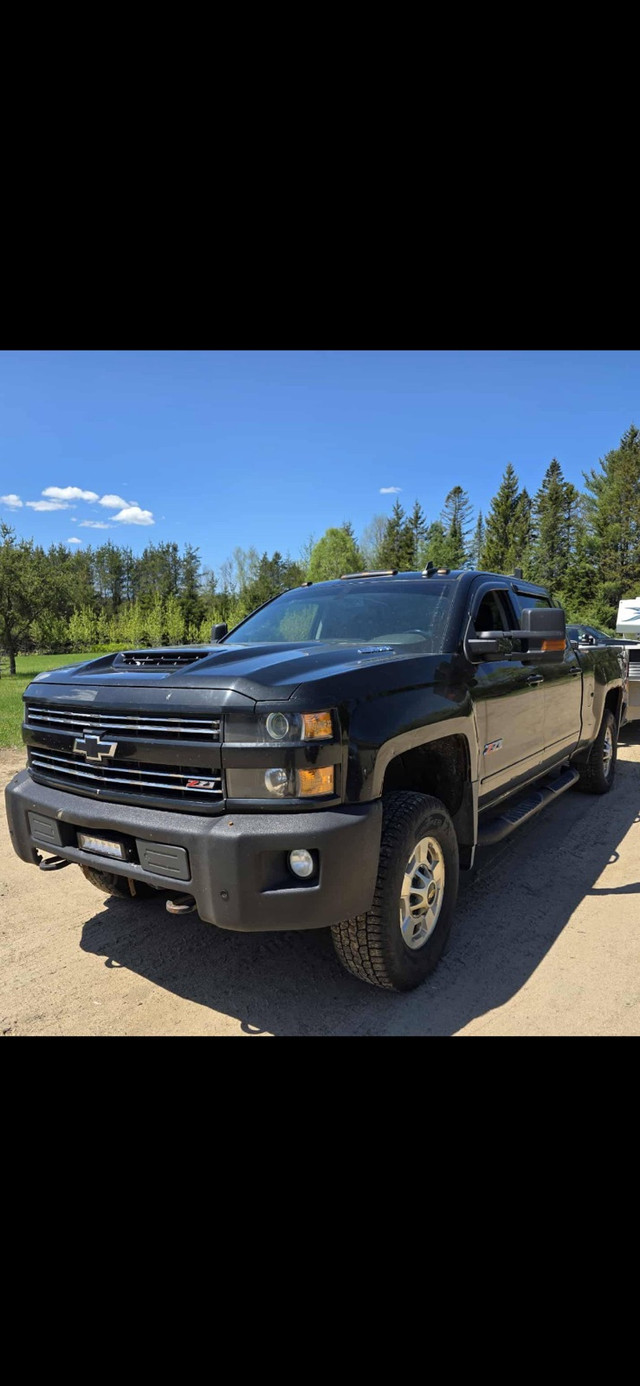 Camion Chevrolet 2500HD 2018 dans Autos et camions  à Laurentides - Image 2