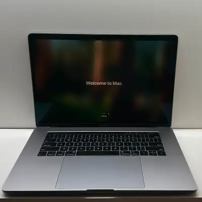 Apple MacBook 15-inch 2018 for SALE! Good Condition 15-inch Retina display 2.6GHZ 6-Core Intel Core...