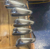 Wilson D9 Forged Irons (5-GW)