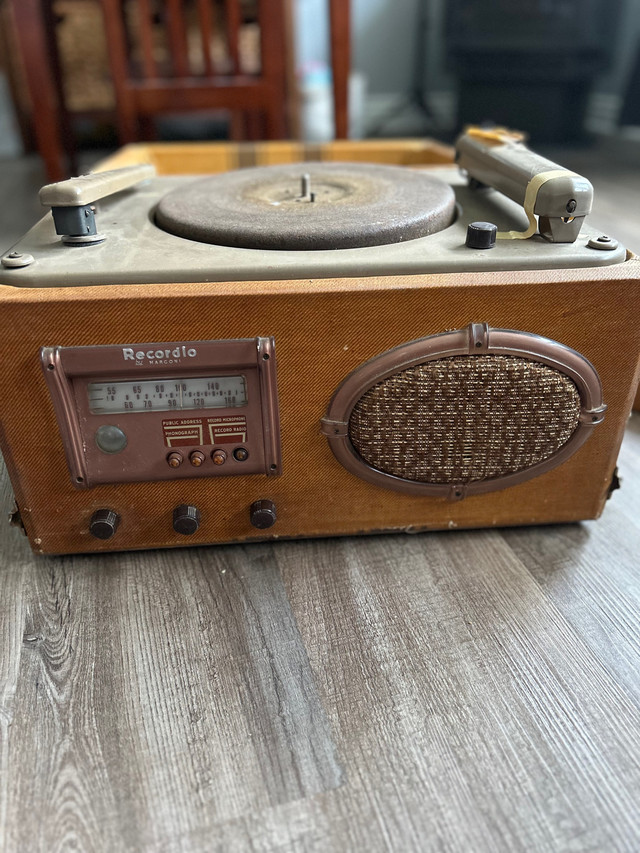 Antique Marconi Radio/Recordio in Arts & Collectibles in Renfrew - Image 2