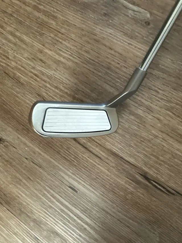 Odyssey X-ACT Chipper/Putter in Golf in Edmonton - Image 4