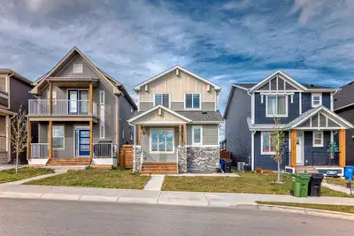 House for rent ( Main floor )