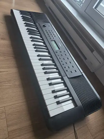 Yamaha PSR-E283 Keyboard / Synthétiseur – 61 Key, View more