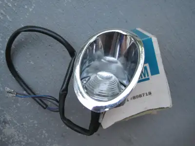 NOS GM 898718 LAMP PARKING LIGHT TURN RIGHT