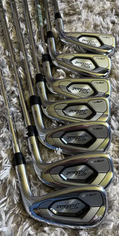 Titleist 718 AP3 4-P irons almost brand new , View more