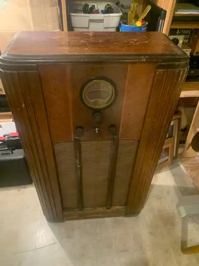 Vintage Philco floor radio ,Trade for CB radio