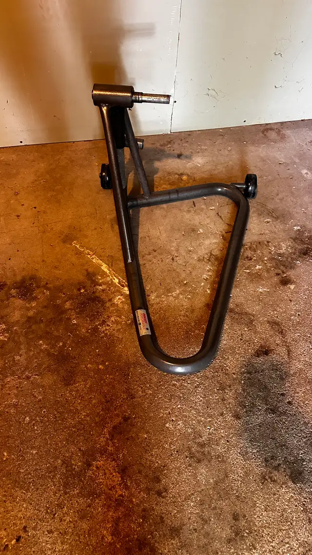 Ducati Single Sided Rear Swing Arm Stand in Road in Markham / York Region - Image 6