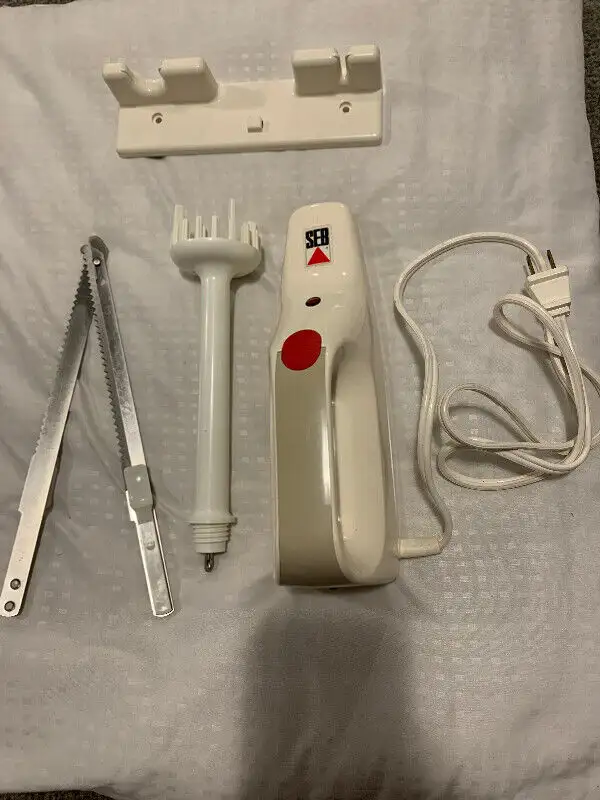 immersion hand blender and meat carver - made in France in Processors, Blenders & Juicers in Ottawa - Image 3