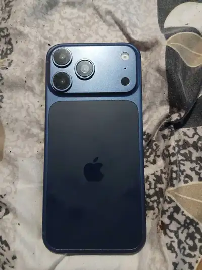 selling a iphone 17 pro max , View more