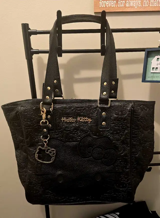 Hello Kitty Purse64519996904193120