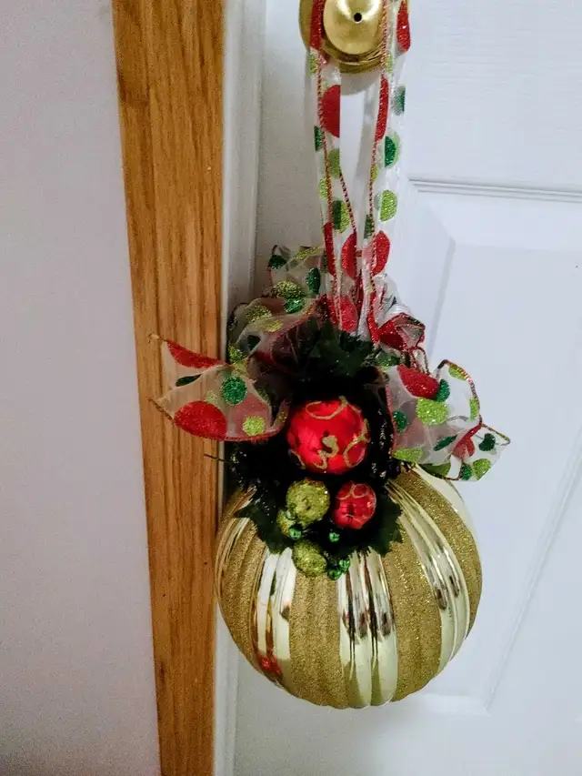 Christmas decorations  in Holiday, Event & Seasonal in Calgary - Image 3