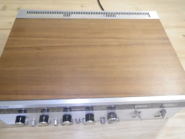 Vintage Leak Delta 75 AM/FM Stereo Receiver (35 WPC) in Stereo Systems & Home Theatre in Ottawa - Image 5