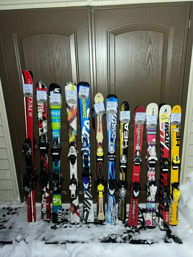 kids ski with boots  in Ski in Markham / York Region - Image 2