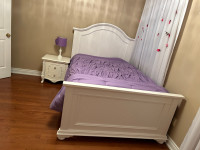 Double size bed with mattress + bedside table! 