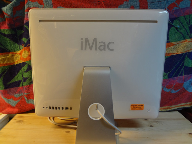 Apple iMac 579C-A1115 in Desktop Computers in Calgary - Image 2