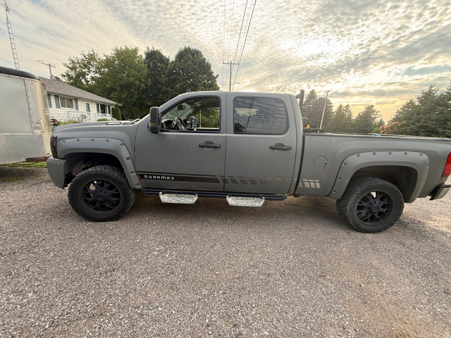 2007.5 duramax  in Cars & Trucks in Oshawa / Durham Region - Image 4
