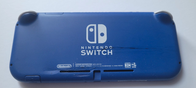 Nintendo Switch Lite in Toys & Games in Mississauga / Peel Region - Image 2