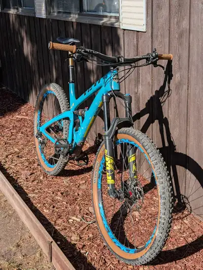 Yeti SB5 Mountain Bike, View more