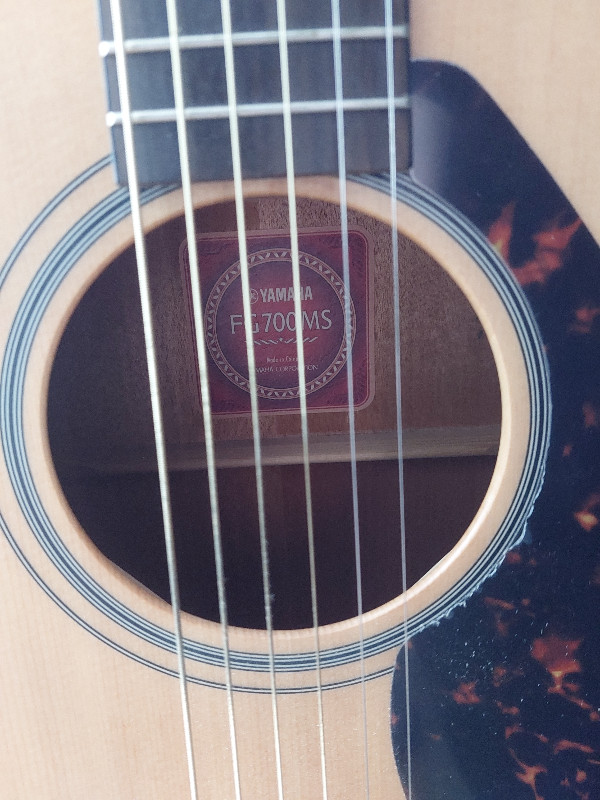 Yamaha Acoustic Guitar in Guitars in Cambridge - Image 4