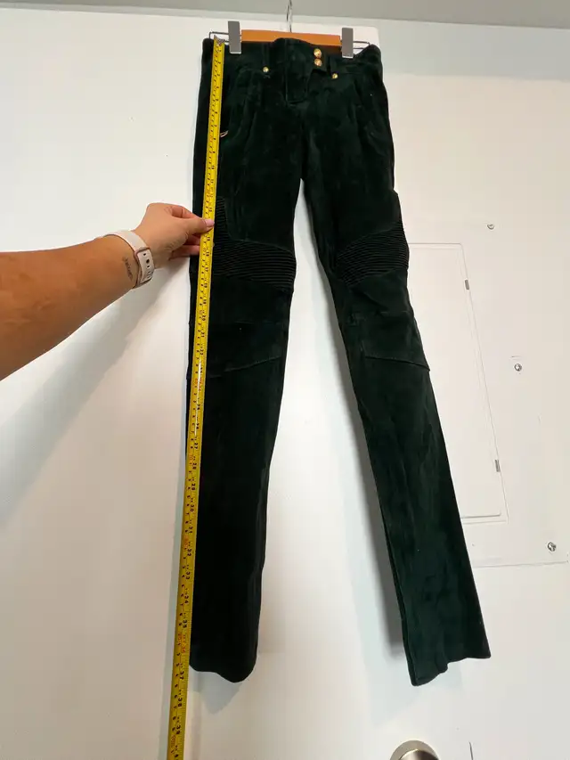 RARE Balmain X H&M green Suede Biker Pants Size US2 EUR 32 in Women's - Bottoms in Markham / York Region - Image 6